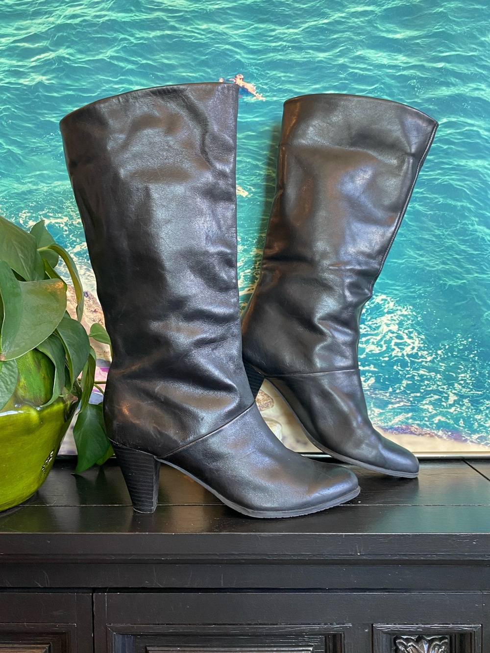 Flax Black Leather Fold-over/Cuff Style Boots with Block Heel in Size 7M